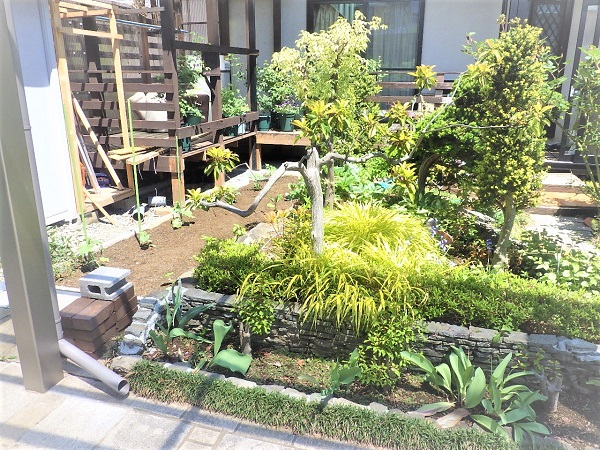 ガーデニングと両方楽しめる家庭菜園に庭をリフォーム エクステリアガーデン お庭の設計 施工の専門店グリーン企画